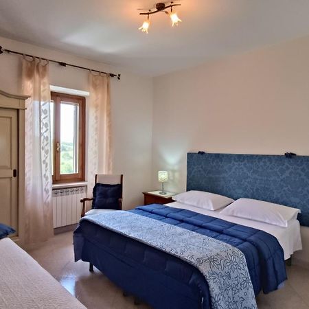 Il Fiordaliso Apartment Preci Luaran gambar