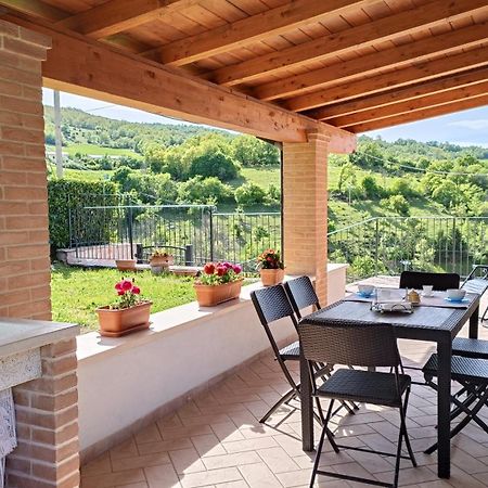 Il Fiordaliso Apartment Preci Luaran gambar