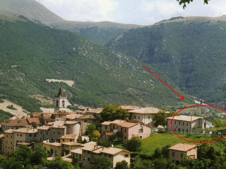 Il Fiordaliso Apartment Preci Luaran gambar