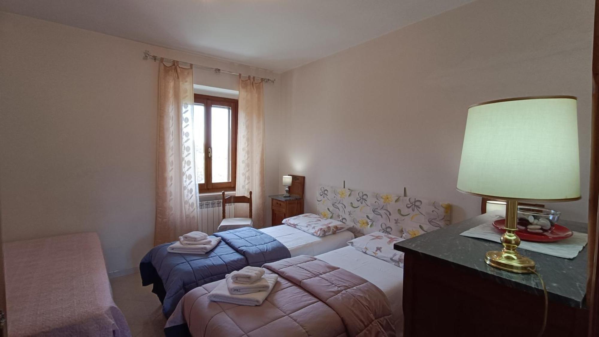 Il Fiordaliso Apartment Preci Luaran gambar